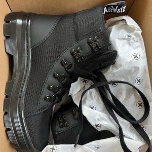 Dr martens women’s combs lace up boot